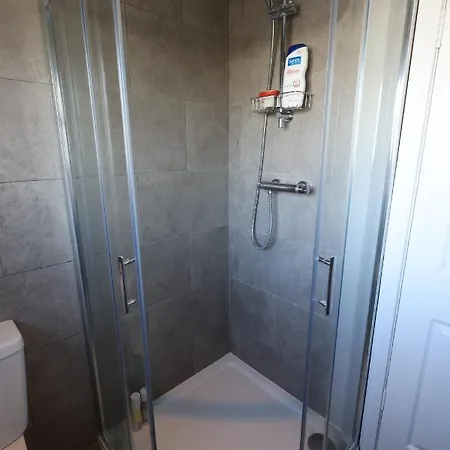 Large Double 15mins From City Centre & Airport * Dublino